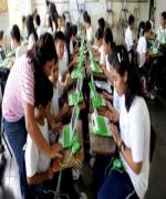 ตัดงบหนังสือเรียนฟรี 2.4 หมื่นล.จัดซื้อแท็บเล็ตแจก ป.1