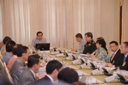 ครม. เห็นชอบให้วันที่ 2 ม.ค. 58 เป็นวันหยุดปีใหม่เพิ่มเติม