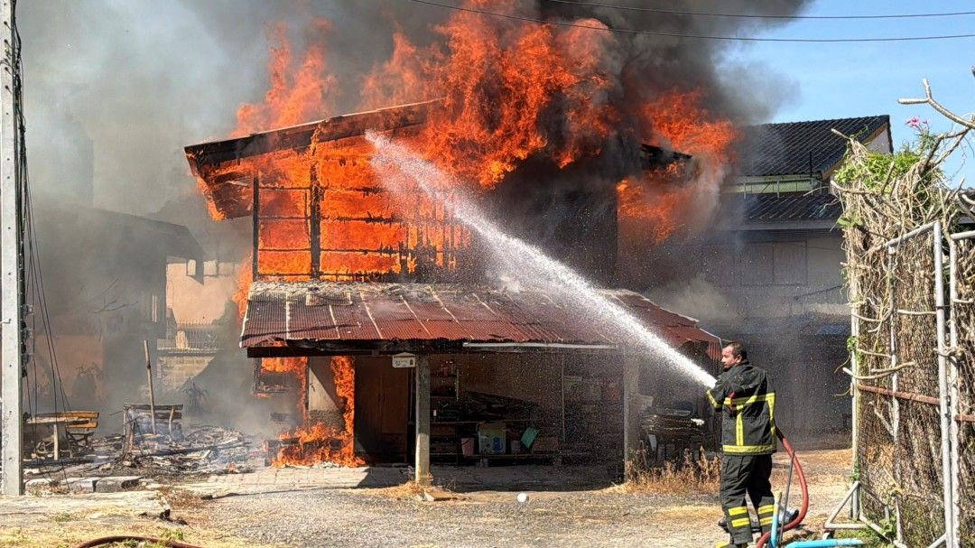 เหตุเพลิงไหม้บ้านพักครูโรงเรียนพรหมานุสรณ์ รูปที่ 1