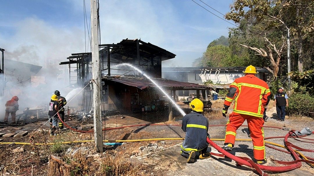 เหตุเพลิงไหม้บ้านพักครูโรงเรียนพรหมานุสรณ์ รูปที่ 2