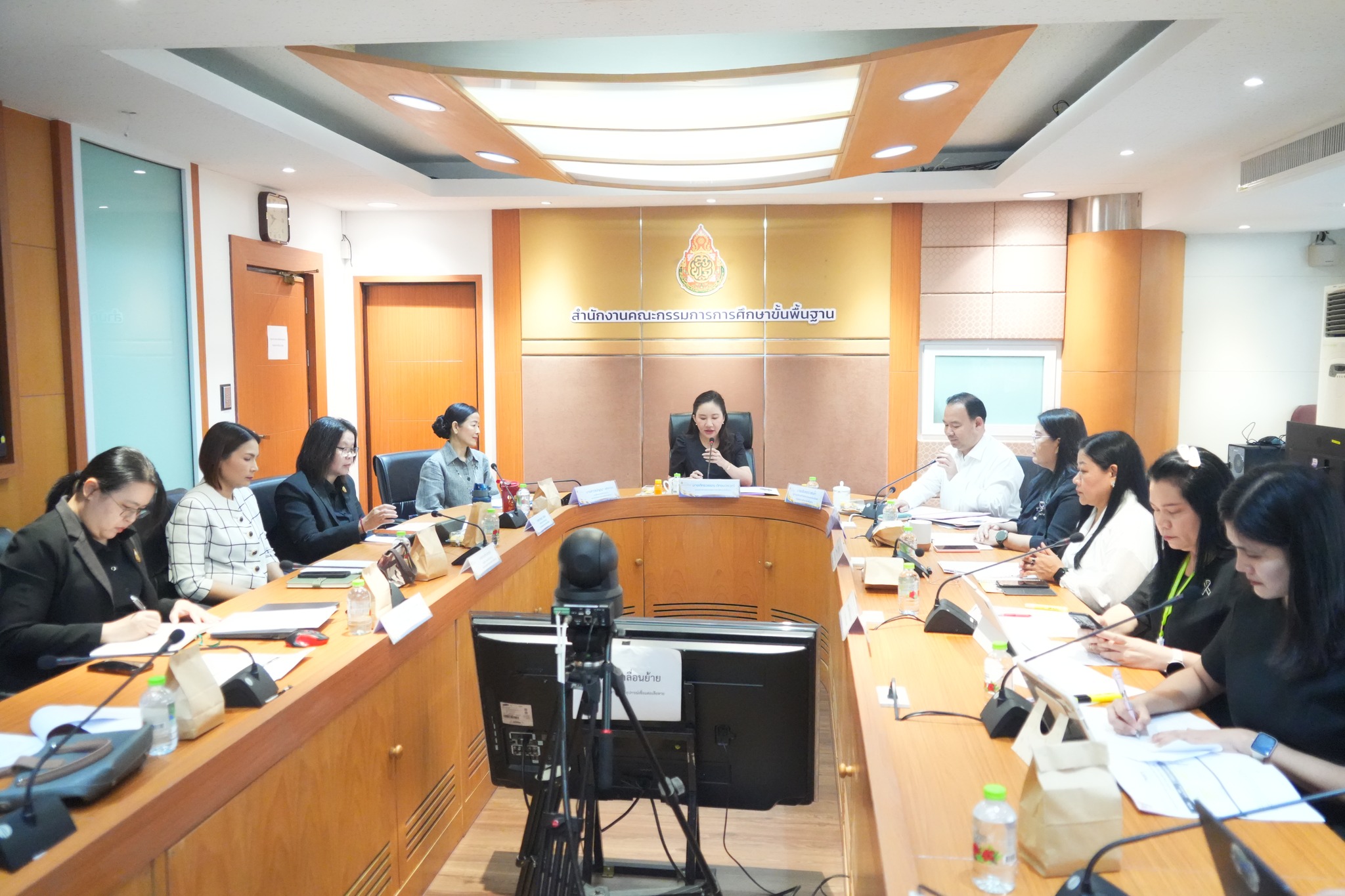 สพฐ. ประชุมลดภาระงานครู ปรับลดปลดล็อก